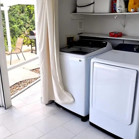 Lovely 3-Bd, Walk To Bars, 9 Min Drive From Beach! Heated Pool. Fort Lauderdale Exterior photo